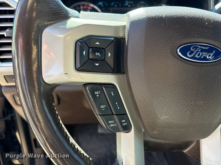 image for item FC2113 2017 Ford F350 King Ranch Crew Cab pickup truck