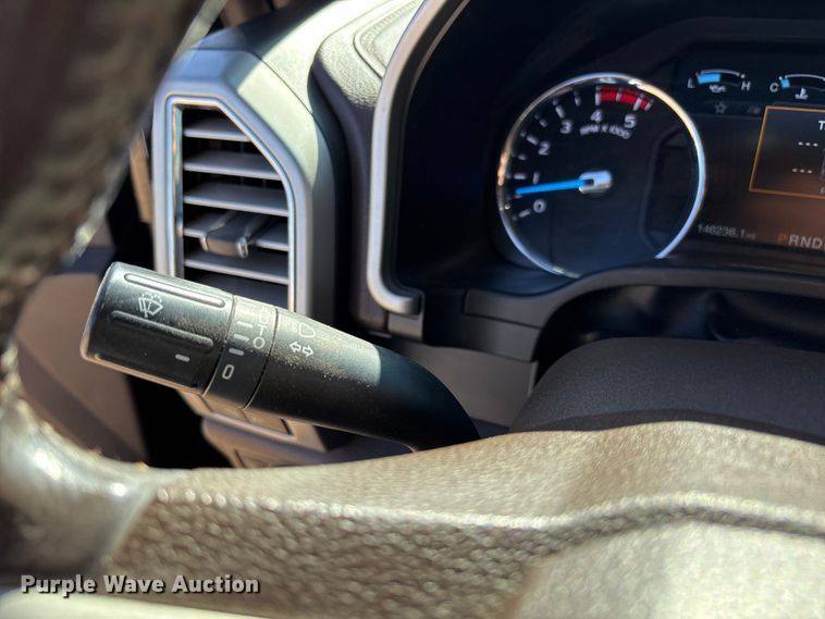 image for item FC2113 2017 Ford F350 King Ranch Crew Cab pickup truck