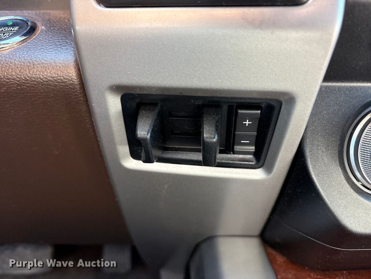 image for item FC2113 2017 Ford F350 King Ranch Crew Cab pickup truck