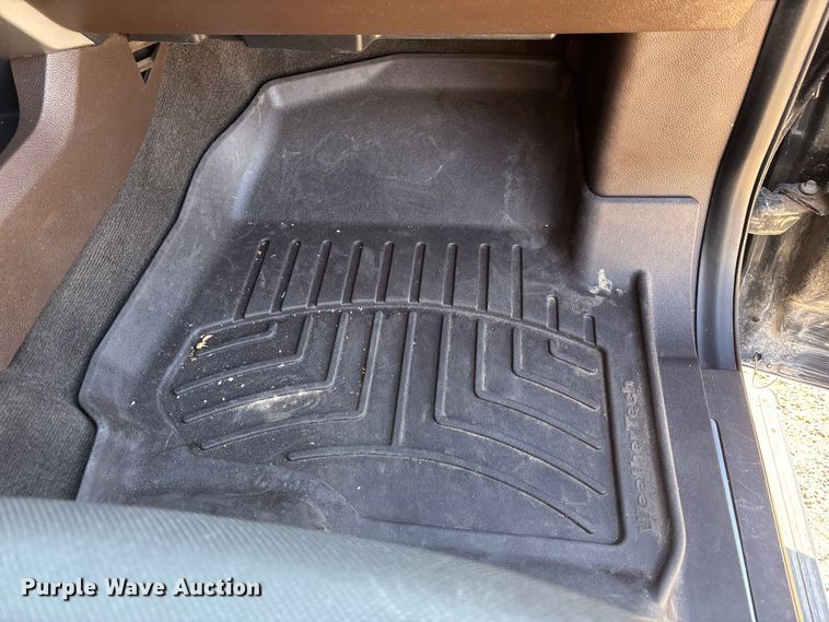 image for item FC2113 2017 Ford F350 King Ranch Crew Cab pickup truck