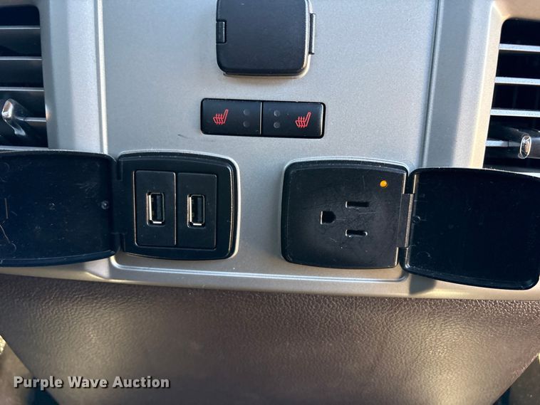 image for item FC2113 2017 Ford F350 King Ranch Crew Cab pickup truck