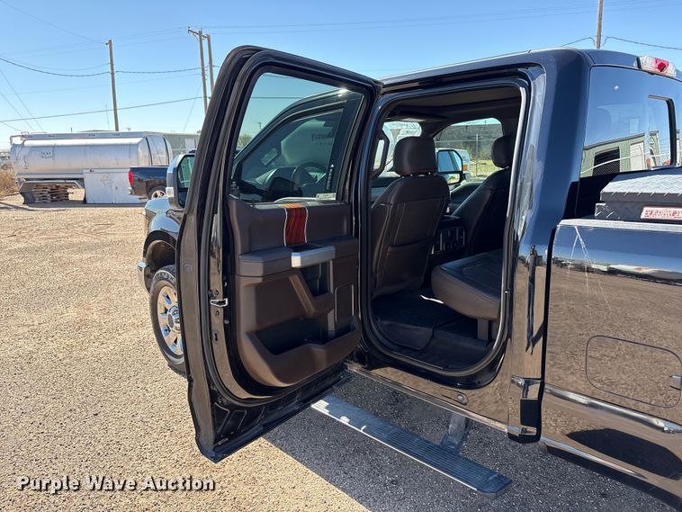 image for item FC2113 2017 Ford F350 King Ranch Crew Cab pickup truck