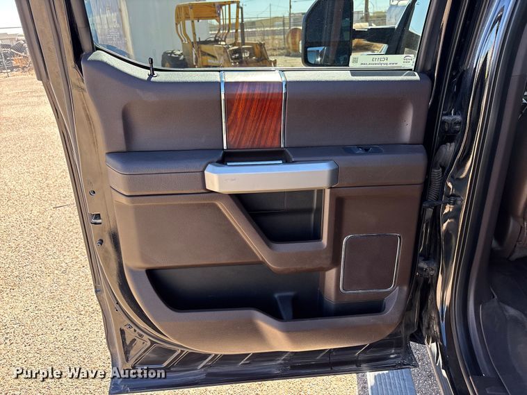 image for item FC2113 2017 Ford F350 King Ranch Crew Cab pickup truck