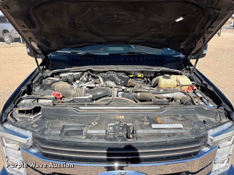 image for item FC2113 2017 Ford F350 King Ranch Crew Cab pickup truck