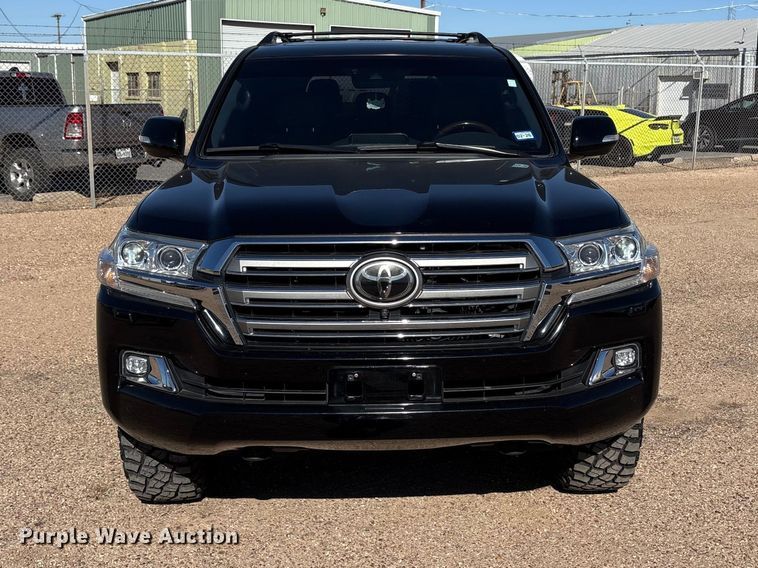 image for item FC2114 2016 Toyota Land Cruiser SUV
