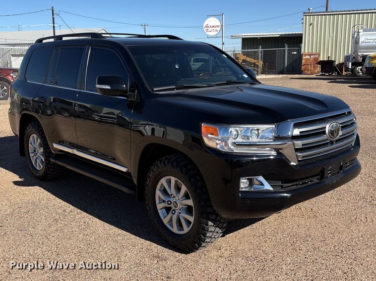 image for item FC2114 2016 Toyota Land Cruiser SUV