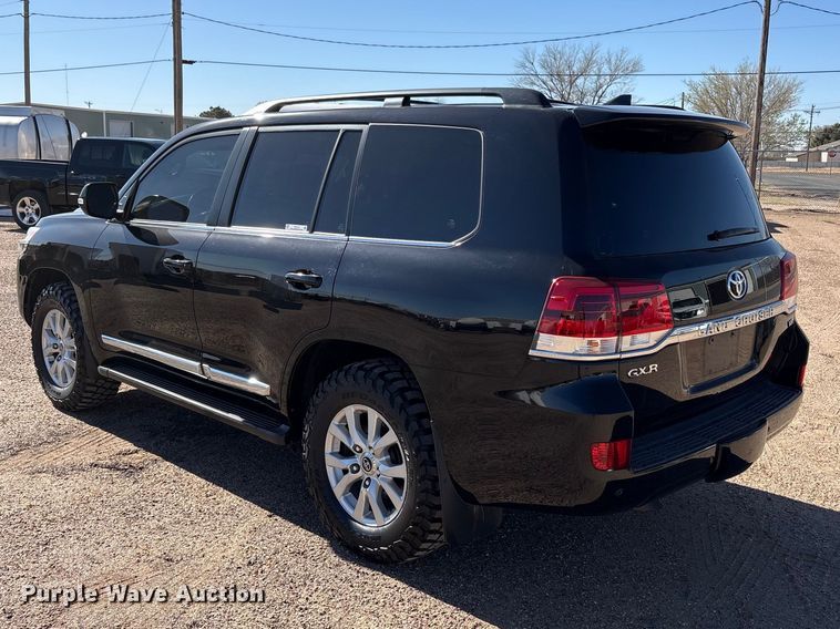 image for item FC2114 2016 Toyota Land Cruiser SUV