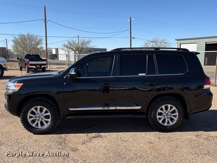 image for item FC2114 2016 Toyota Land Cruiser SUV