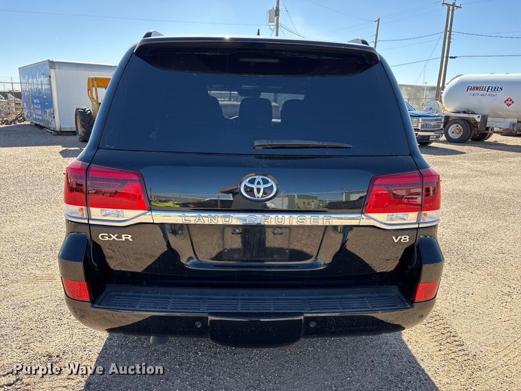 image for item FC2114 2016 Toyota Land Cruiser SUV