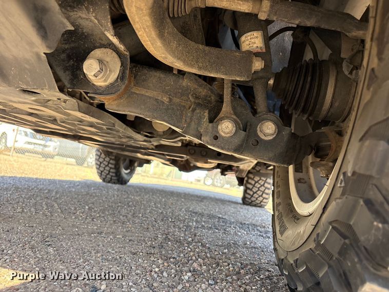 image for item FC2114 2016 Toyota Land Cruiser SUV