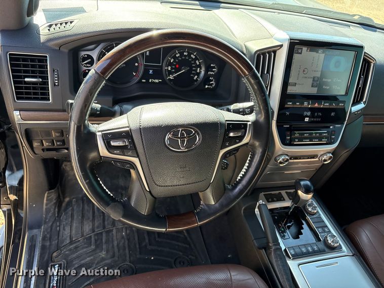 image for item FC2114 2016 Toyota Land Cruiser SUV