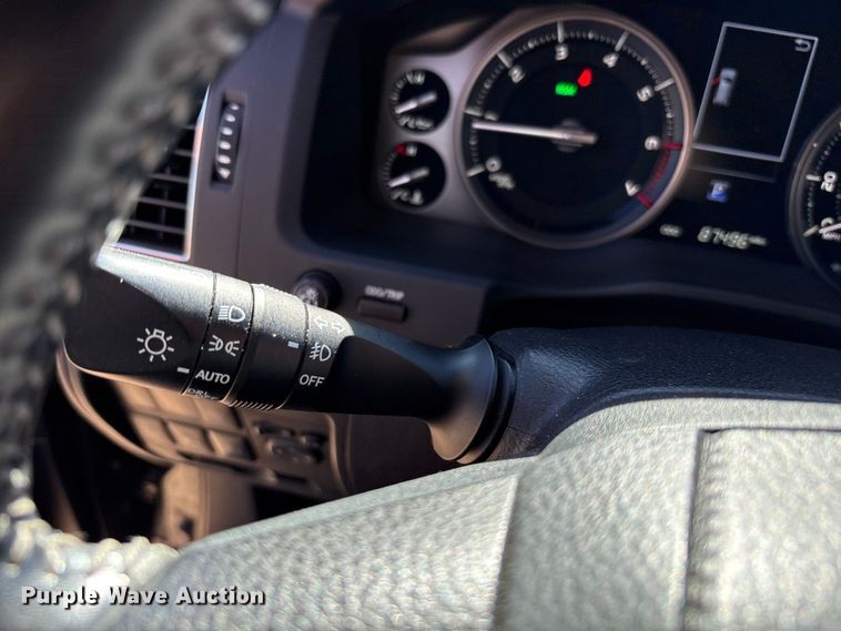 image for item FC2114 2016 Toyota Land Cruiser SUV