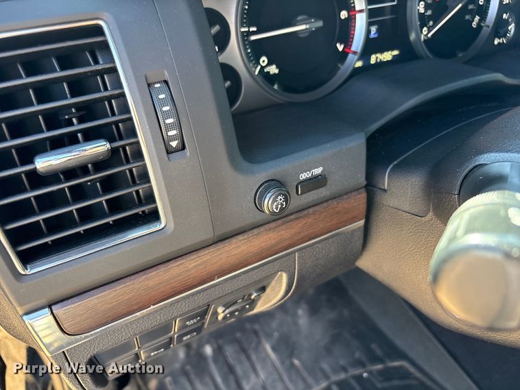 image for item FC2114 2016 Toyota Land Cruiser SUV