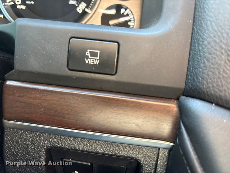 image for item FC2114 2016 Toyota Land Cruiser SUV