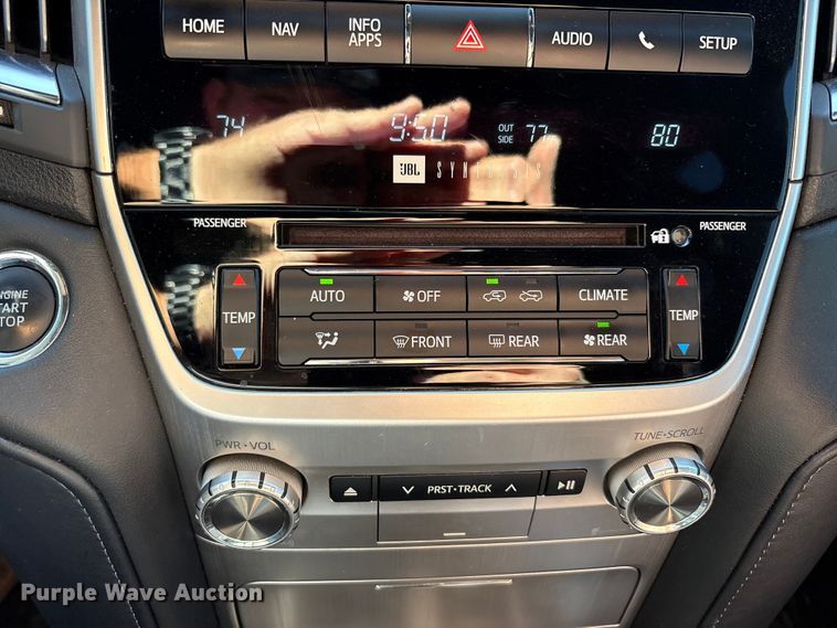 image for item FC2114 2016 Toyota Land Cruiser SUV