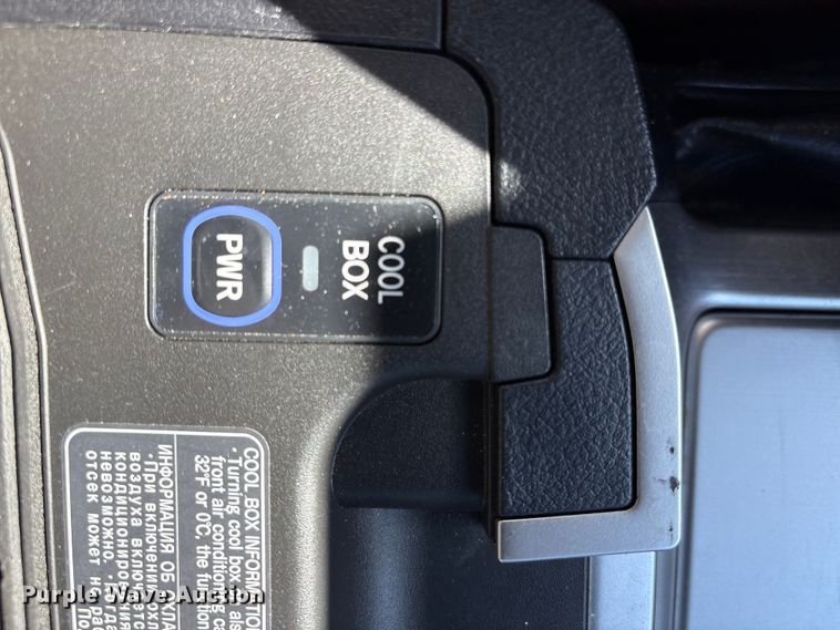 image for item FC2114 2016 Toyota Land Cruiser SUV