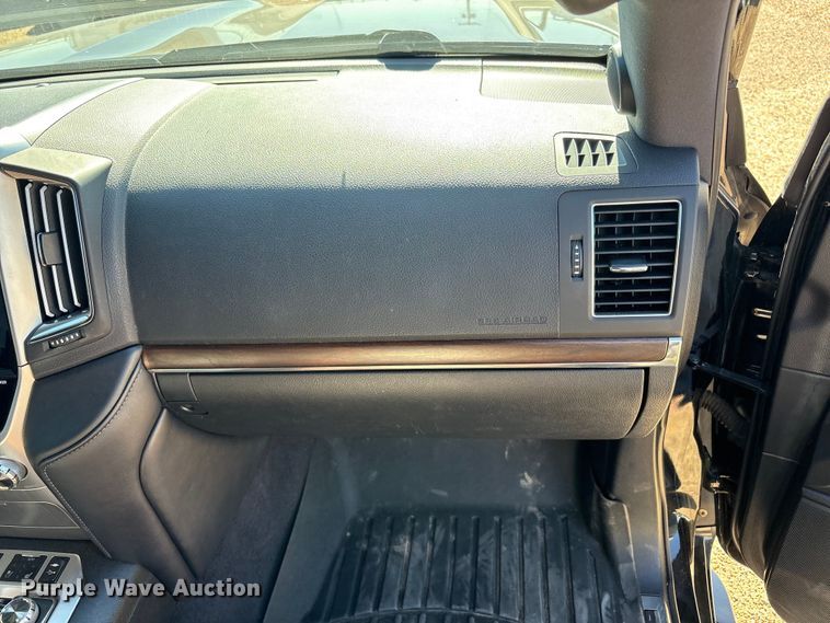 image for item FC2114 2016 Toyota Land Cruiser SUV