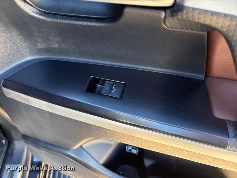 image for item FC2114 2016 Toyota Land Cruiser SUV