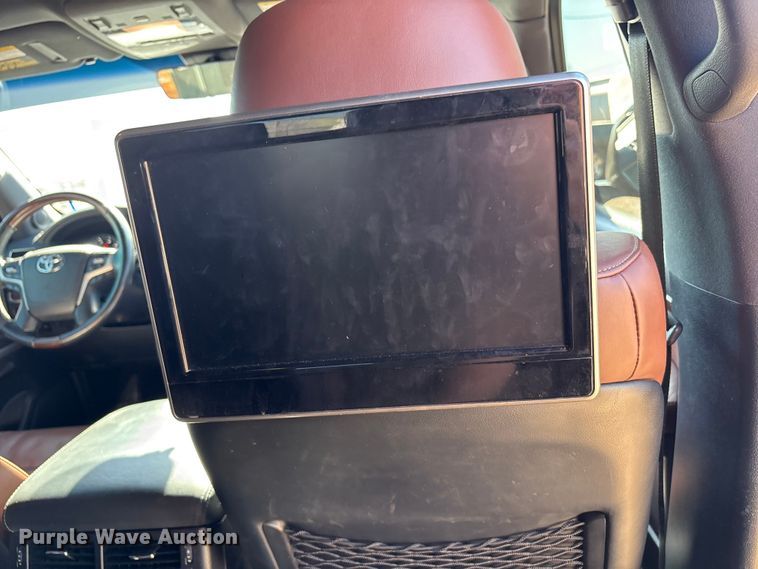 image for item FC2114 2016 Toyota Land Cruiser SUV