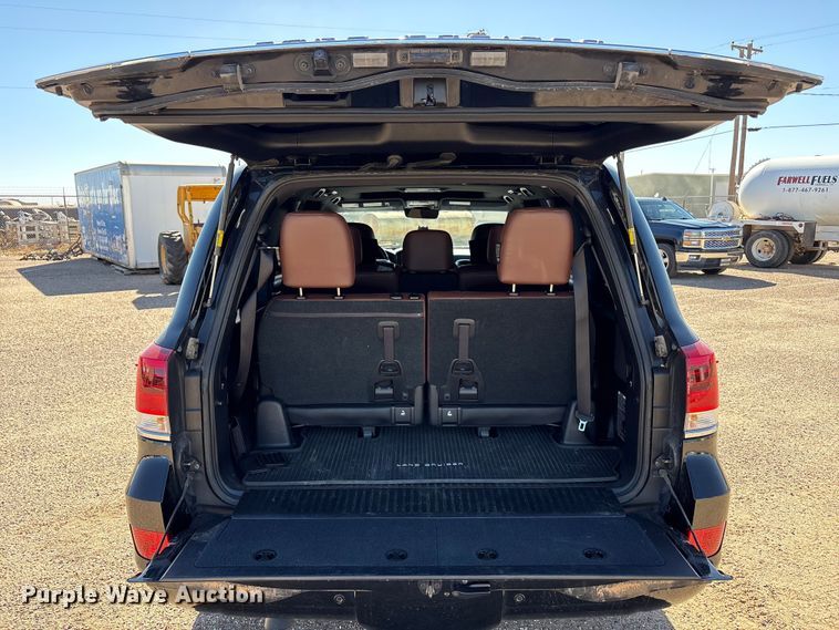 image for item FC2114 2016 Toyota Land Cruiser SUV