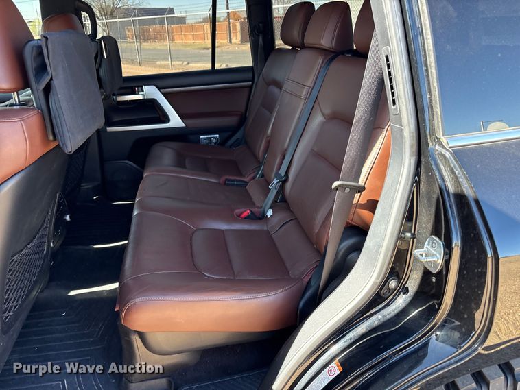 image for item FC2114 2016 Toyota Land Cruiser SUV