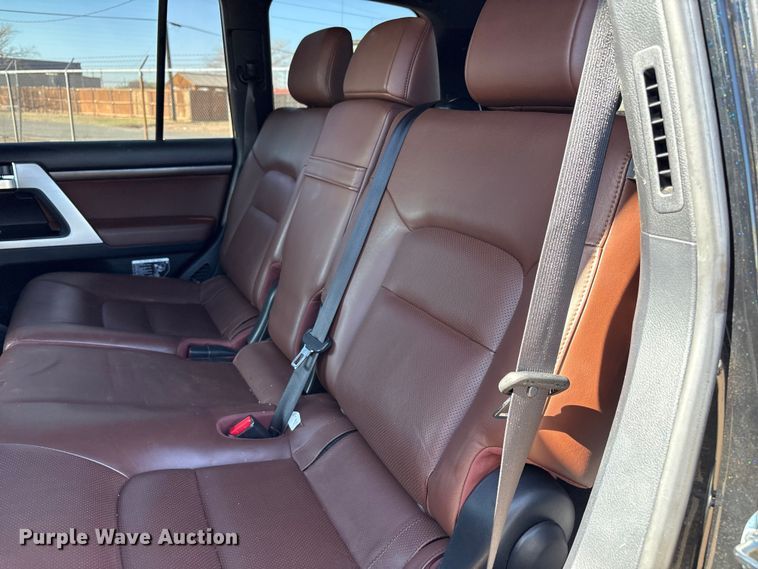 image for item FC2114 2016 Toyota Land Cruiser SUV