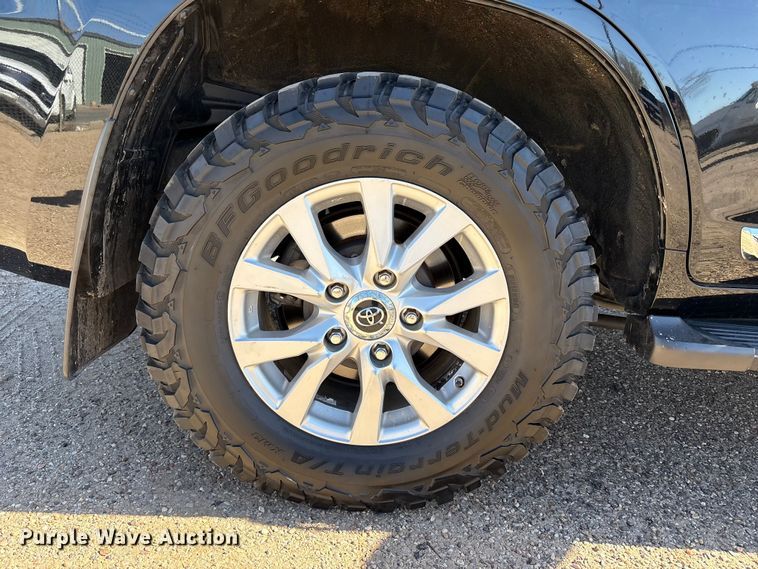 image for item FC2114 2016 Toyota Land Cruiser SUV