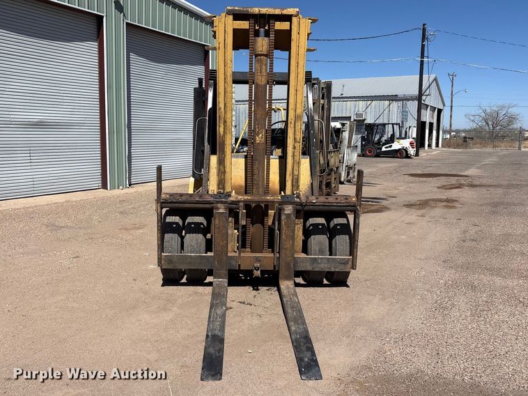 image for item FC2116 Caterpillar V150 forklift