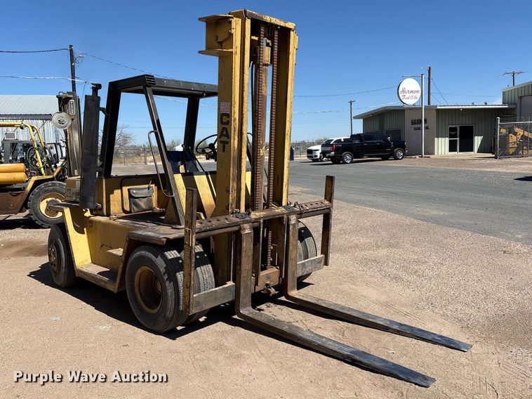 image for item FC2116 Caterpillar V150 forklift