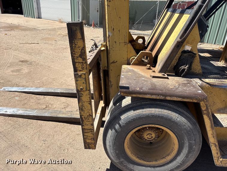 image for item FC2116 Caterpillar V150 forklift