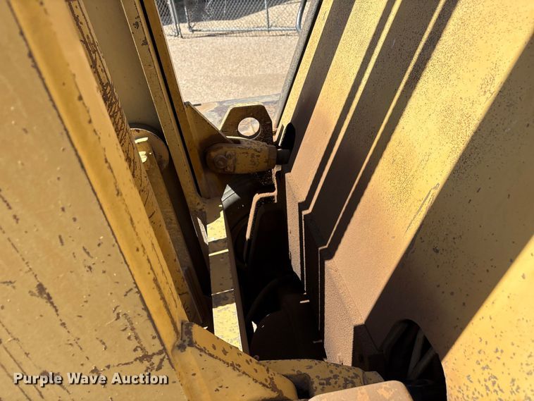 image for item FC2116 Caterpillar V150 forklift