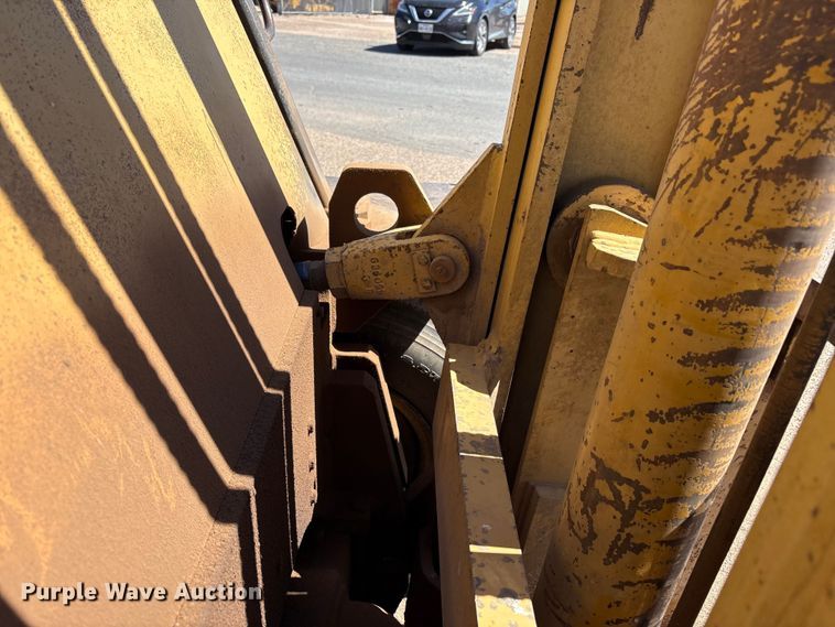 image for item FC2116 Caterpillar V150 forklift