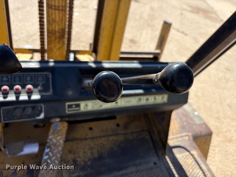 image for item FC2116 Caterpillar V150 forklift