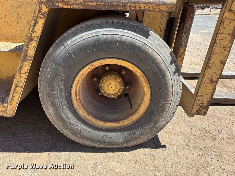 image for item FC2116 Caterpillar V150 forklift