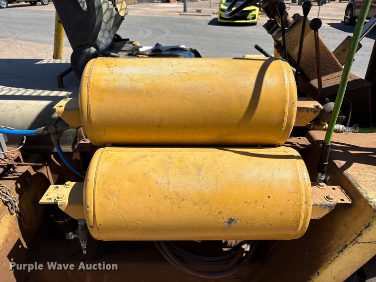 image for item FC2117 1997 Wiggins W84 VU forklift