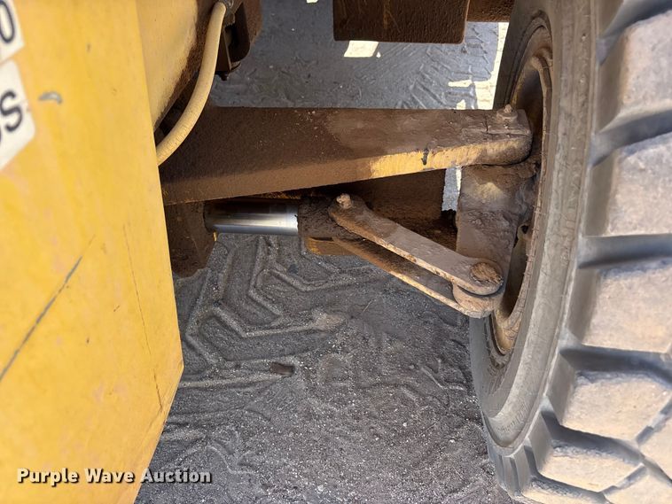 image for item FC2117 1997 Wiggins W84 VU forklift