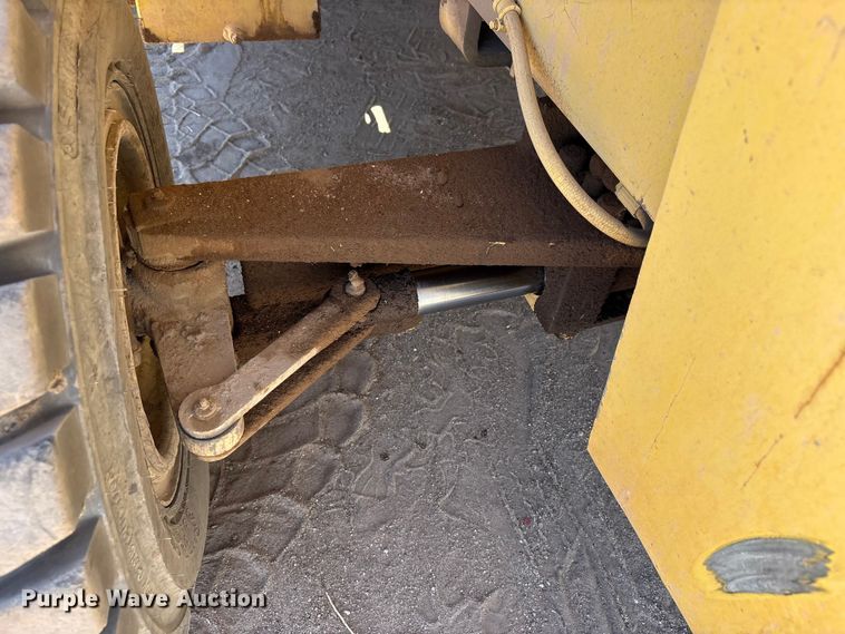 image for item FC2117 1997 Wiggins W84 VU forklift