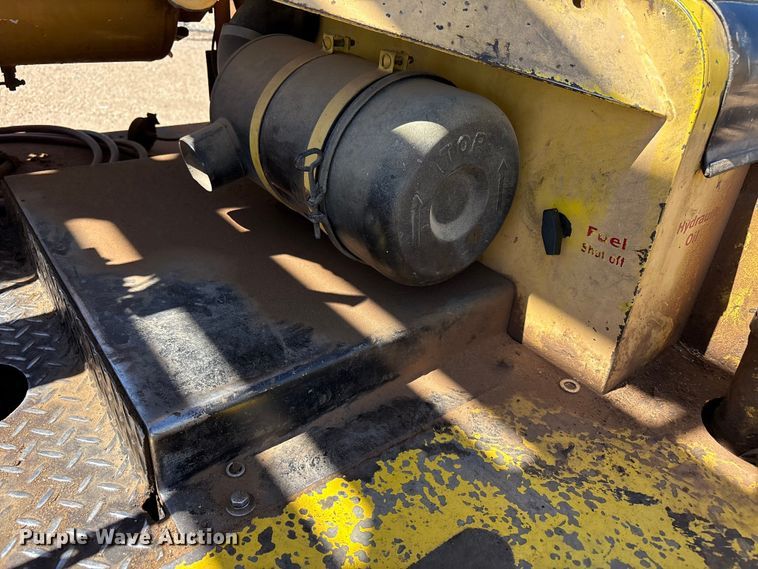 image for item FC2117 1997 Wiggins W84 VU forklift