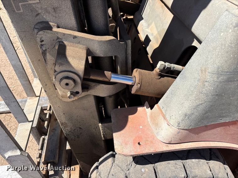 image for item FC2118 2001 Toyota 7FGU25 forklift