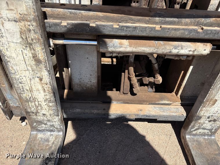 image for item FC2118 2001 Toyota 7FGU25 forklift