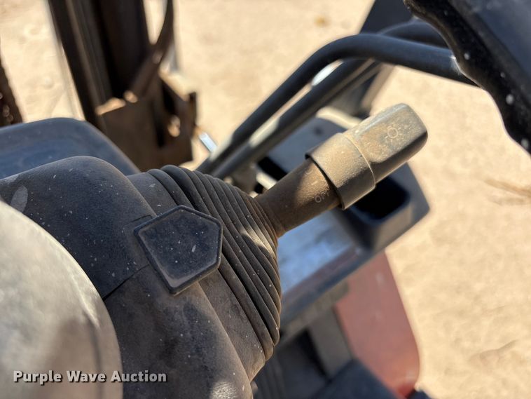 image for item FC2118 2001 Toyota 7FGU25 forklift