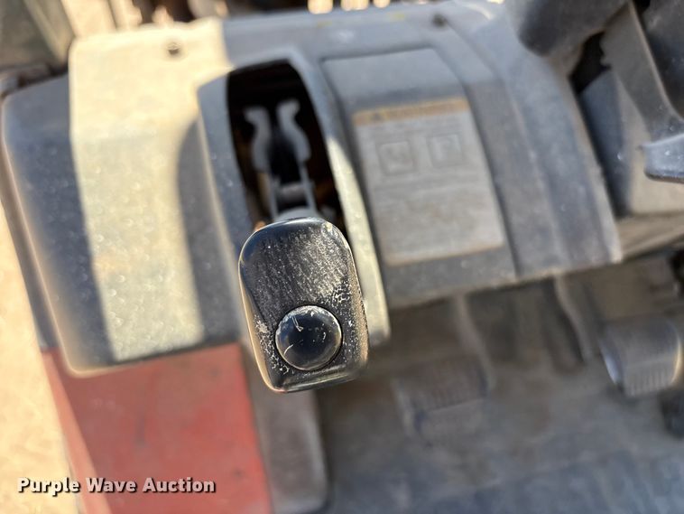 image for item FC2118 2001 Toyota 7FGU25 forklift