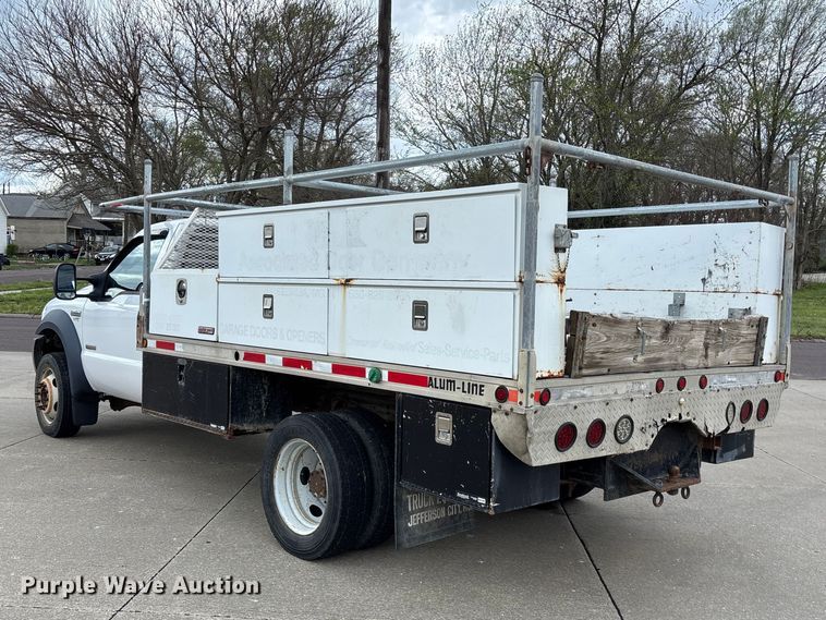 image for item FC4528 2007 Ford F450 Super Duty flatbed truck