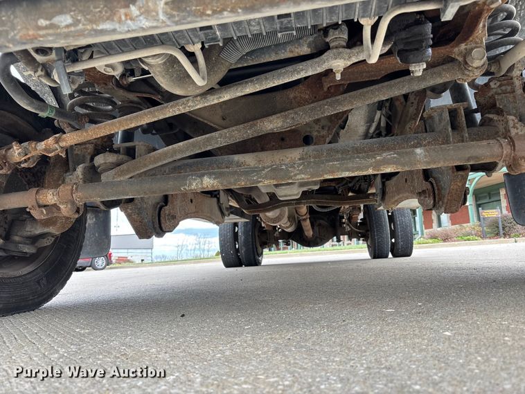 image for item FC4528 2007 Ford F450 Super Duty flatbed truck