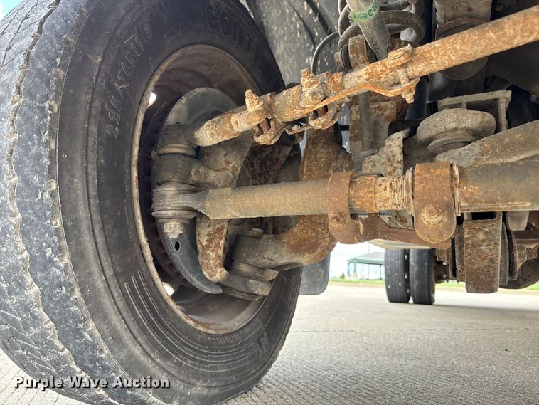 image for item FC4528 2007 Ford F450 Super Duty flatbed truck
