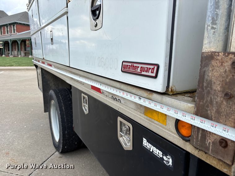 image for item FC4528 2007 Ford F450 Super Duty flatbed truck