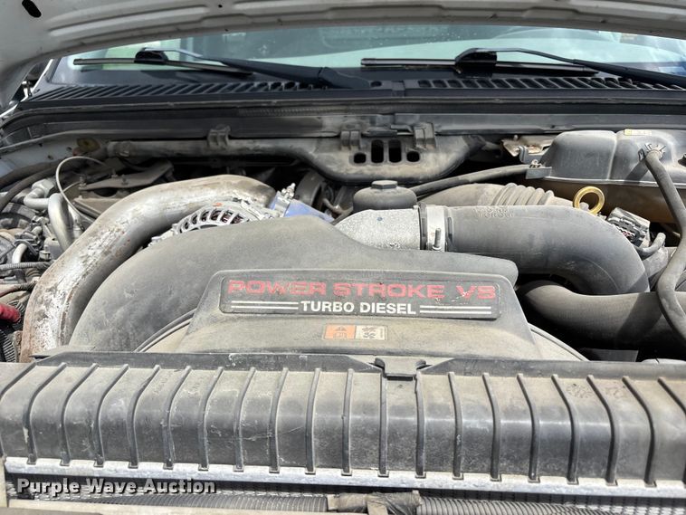 image for item FC4528 2007 Ford F450 Super Duty flatbed truck