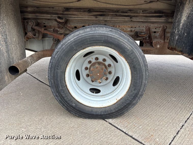 image for item FC4528 2007 Ford F450 Super Duty flatbed truck