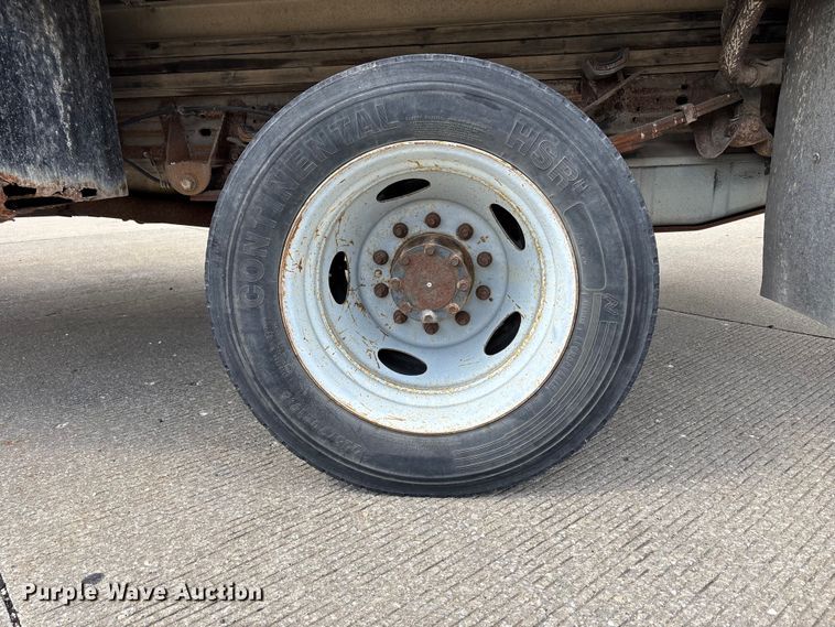 image for item FC4528 2007 Ford F450 Super Duty flatbed truck