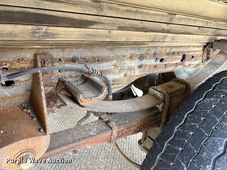 image for item FC4528 2007 Ford F450 Super Duty flatbed truck